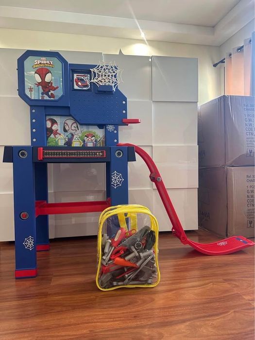 Mesa Spidey e os amigos