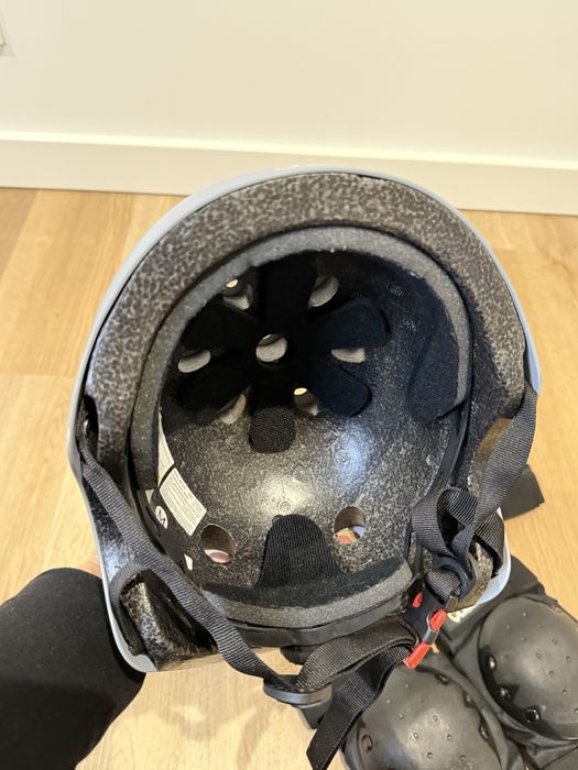 Equipamento de segurança para skate e patins