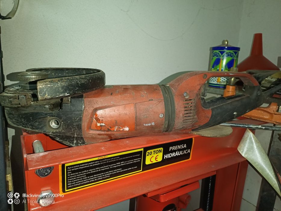Rebarbadora HILTI das grandes em ótimo estado
