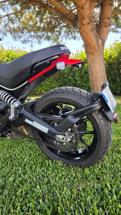 Ducati scrambler icon 800