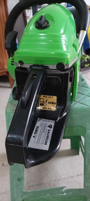Vendo Moto serra, 45cm3. Pouco uso.