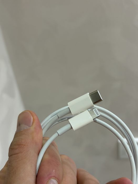 Кабель Apple USB-C to Lightning