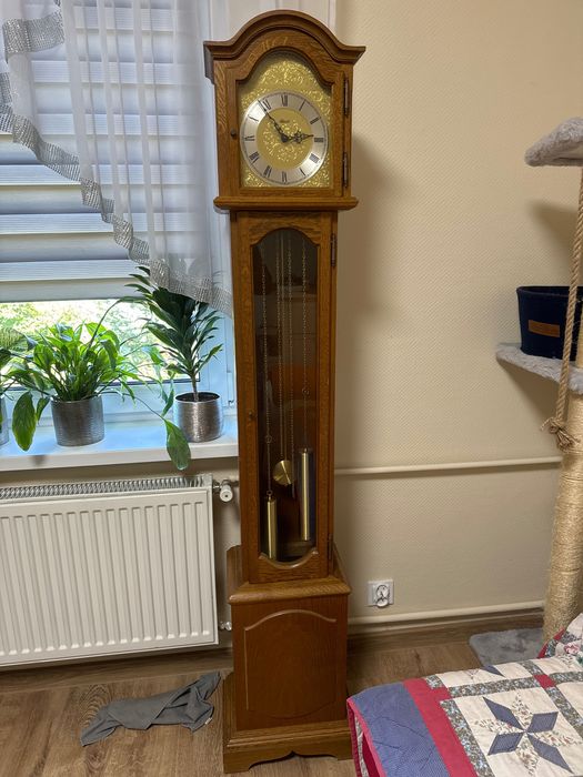 Sprzedam Piękny zegar stojący wys.175 cm ,łańcuch ,sprawny,polecam