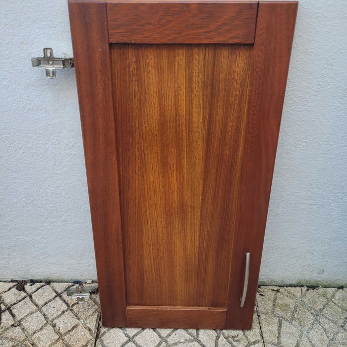 Portas/Gavetas de Cozinha com Ferragens