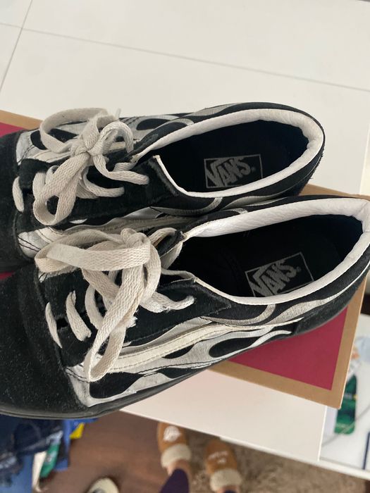 Tennis Vans pretos e prata