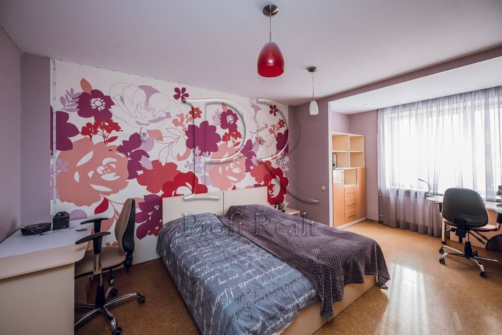 Продаж 3к квартири. м. Лівобережна. Микільсько-Слобідська 6