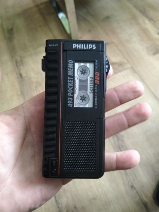 zabytkowy dyktafon kasetowy Philips Pocket Memo 493.