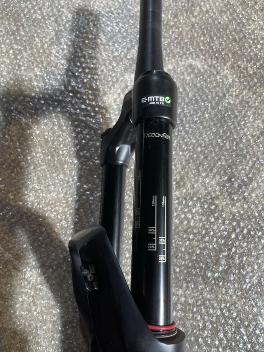 RockShox Sektor RL  DebonAir