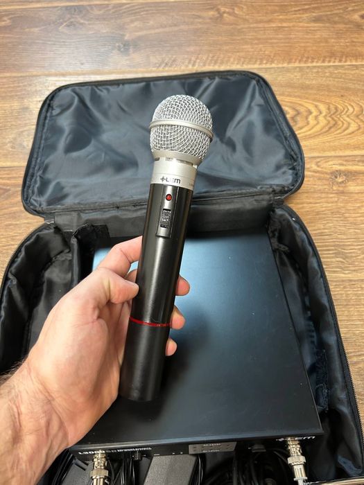 Бездротовий мікрофон LEM L3000SD UHF / Професійна система / Італія