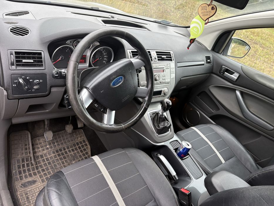 Ford kuga 2011 rok
