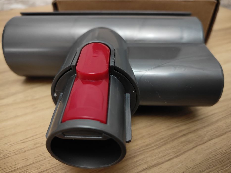 Щётка для пылесоса Dyson. Турбощётка Dyson.
