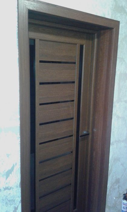 Встановлення міжкімнатних дверей.