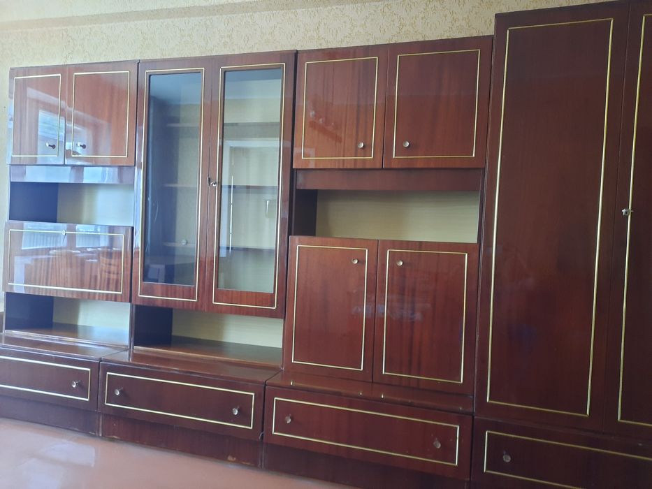 Продам Румунську стінку б/ у