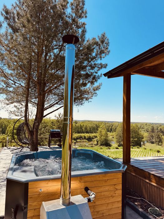 Domek z jacuzzi nad rzeką  z najpiekniejszym widokiem w okolicy