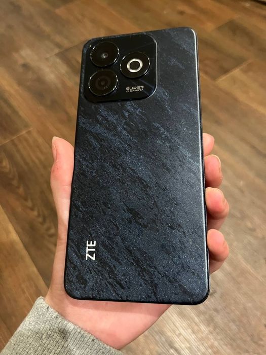 Продам ZTE Blade A75 2500