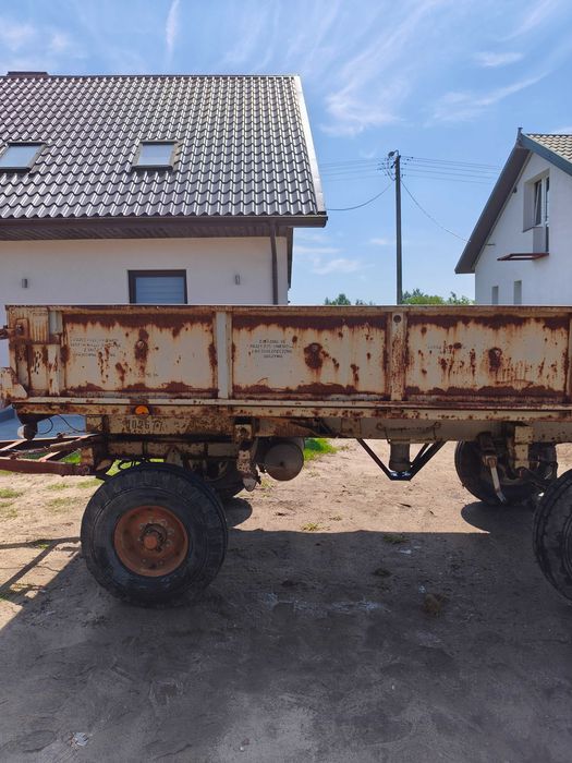 Przyczepa rolnicza wywrotka