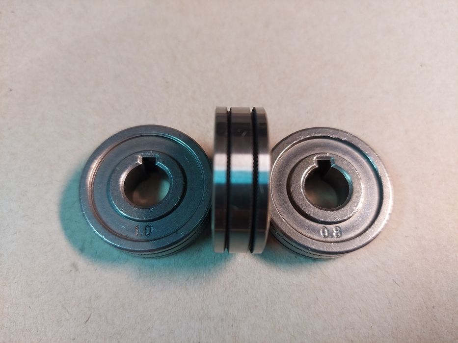 Подающий ролик: 0.8 х 1 мм.