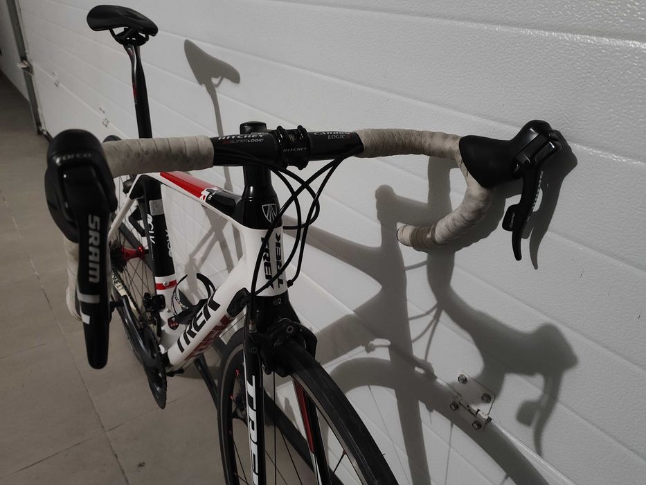 Bicicleta de estrada Trek 4.7 carbono