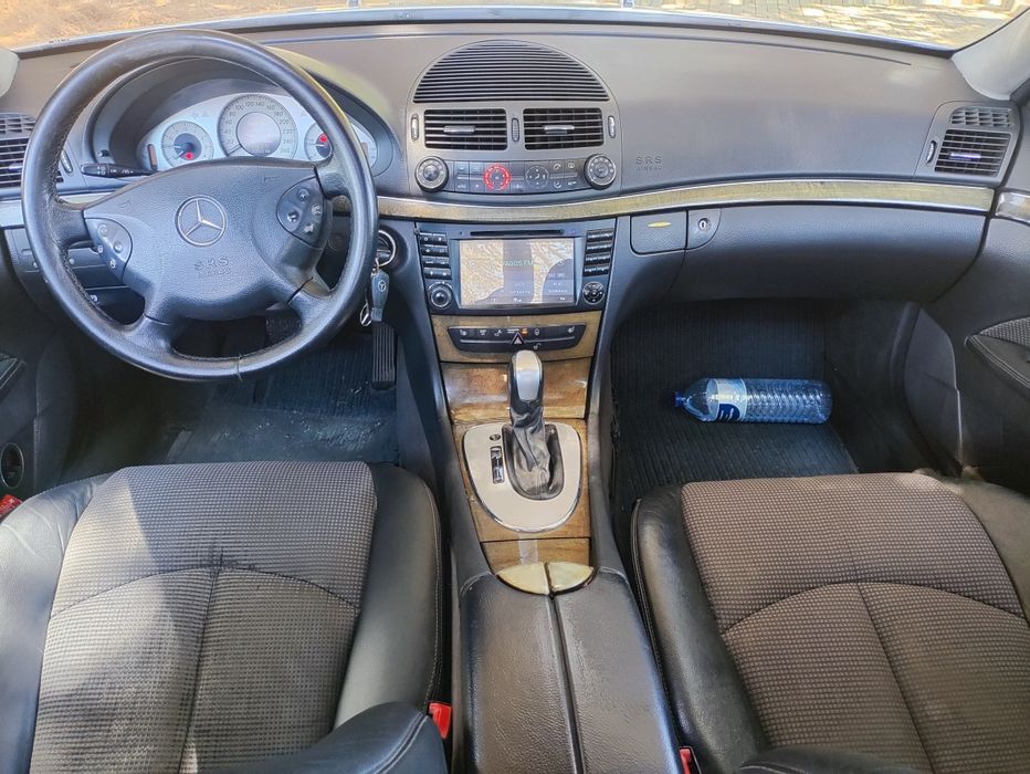 Mercedes  Avantgard E 220cdi Automático