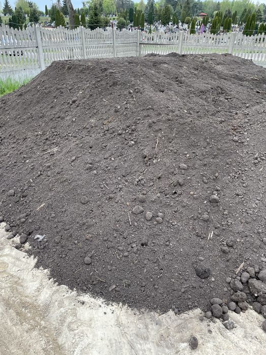 Roboty ziemne, usługi koparko-ładowarką ,koparką ,transport wywrotką