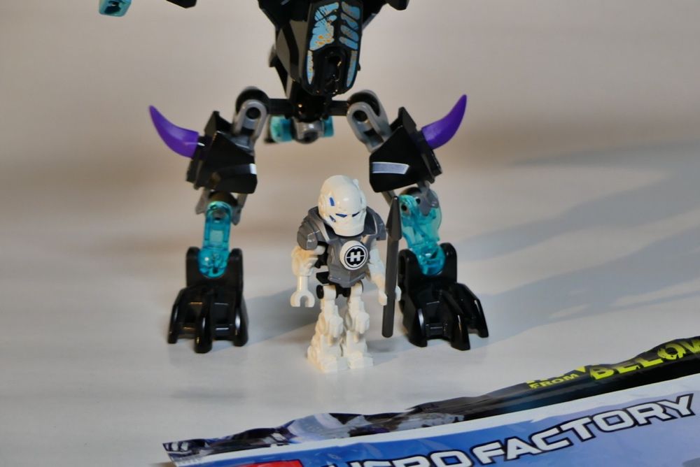 Lego Hero Factory 44016 Bestia Jaw kontra Stormer Warszawa