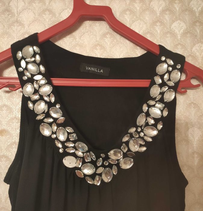 Czarna ozdobna tunika