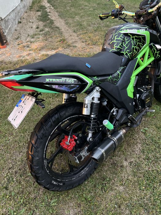 Мотоцикл мустанг 250 Musstang xtreet 250
