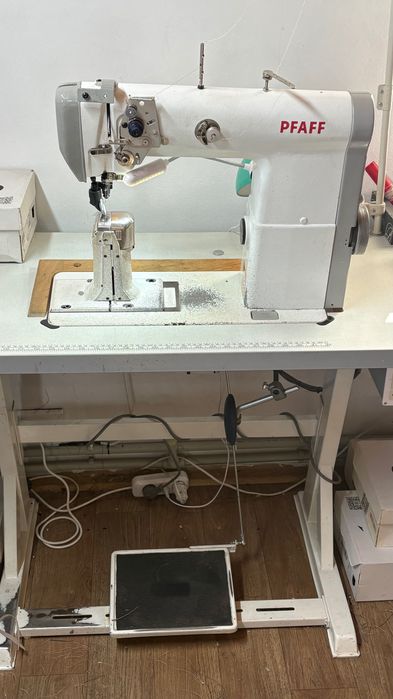 Продам швейні колонкові машинки