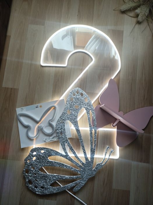 Neonowy LED cyfra 2. Wymiary 77x47 cm