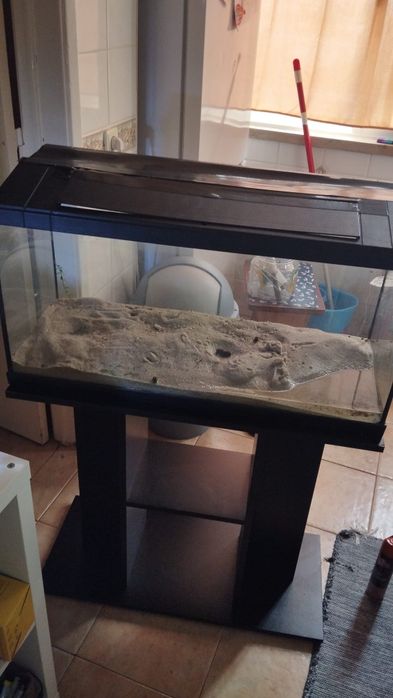 Aquário 100L c tampa