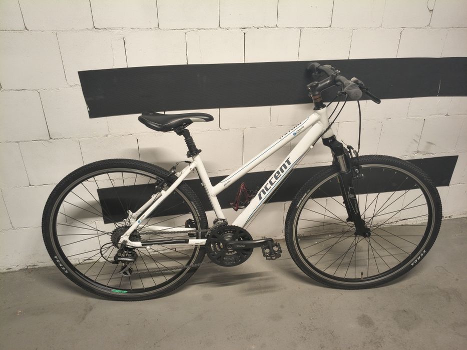 Rower crossowy 28 cali damski Accent