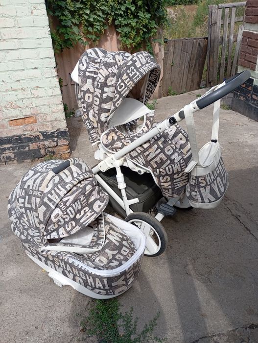 Продам коляску 2в1