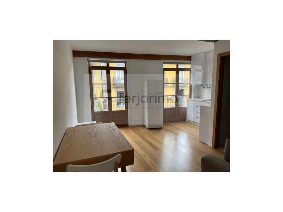Apartamento T1 Centro da Cidade - mobilado e cozinha com eletrodomé...