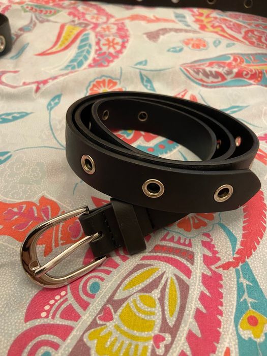 Cinto preto com tachas