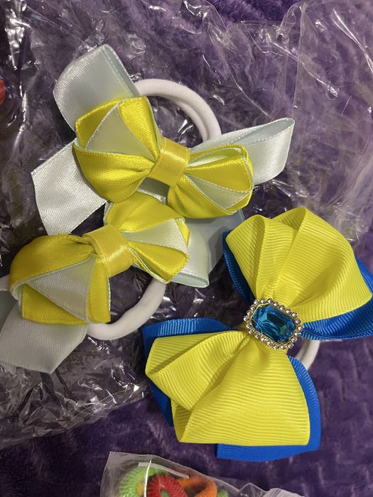 Заколки, резинки, банти для дівчинки