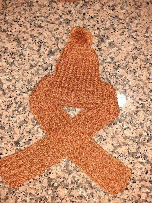 Gorros de lã feitos á mão