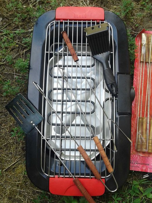 Grill elektryczny firmy Elta z dodatkami JAK NOWY