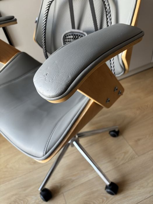Ergonomiczny fotel biurowy / obrotowy, drewno gięte