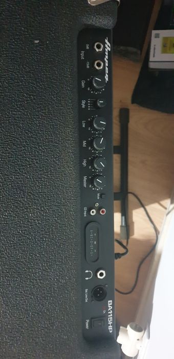 Ampeg  ba 115 200w