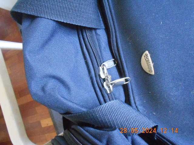 mala,saco,trolley de viagem de grande qualidade como nova ATENÇÃO LER O ANUNCIO