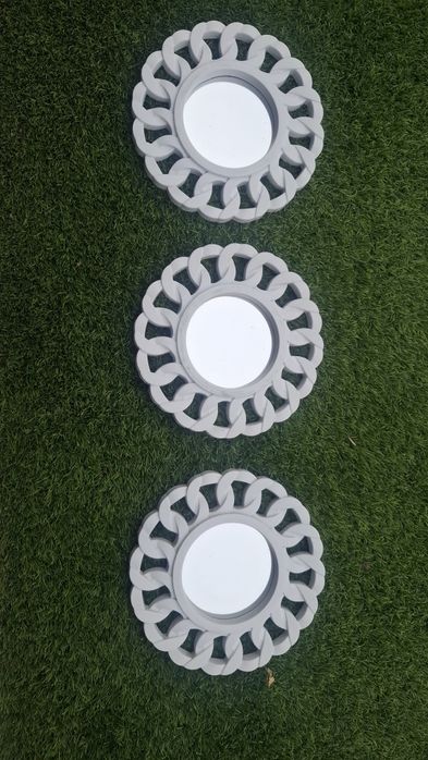 Três espelhos decorarivos