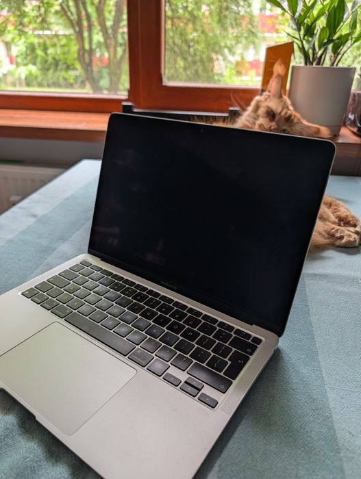MacBook Air M1 8/256 GB [REZERWACJA]
