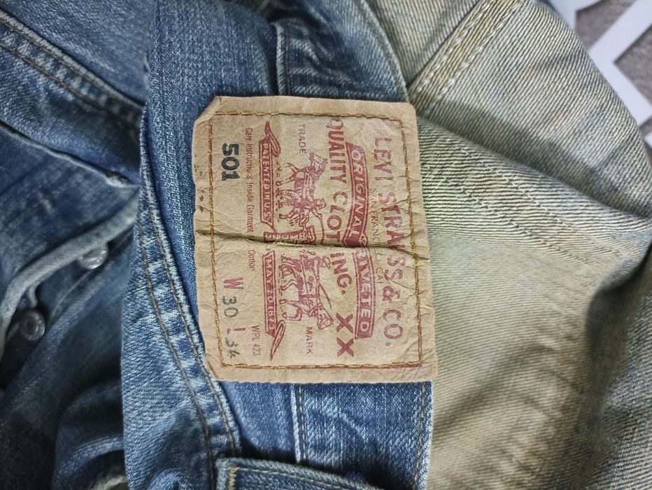 Casaco pele verdadeira forrado a pêlo. Calças