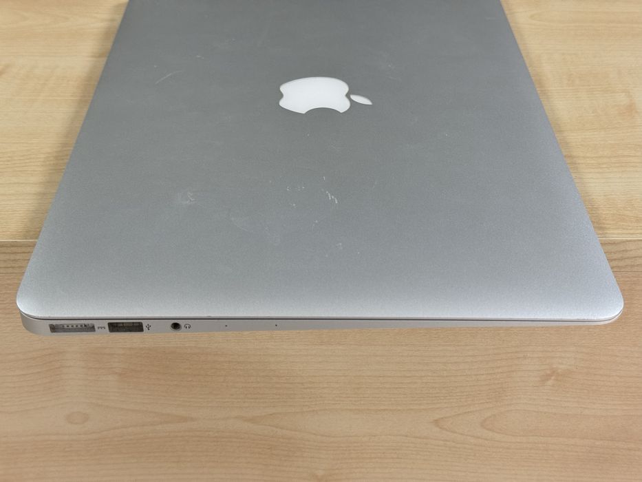 MacBook Air 13 i5, 8/128 Gb, intel HD Graphics, Model A1466, 2017 год