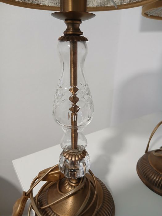 Candeeiros de metal e vidro