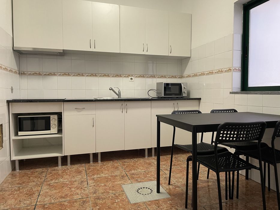 Quarto mobilado  para arrendamento mensal