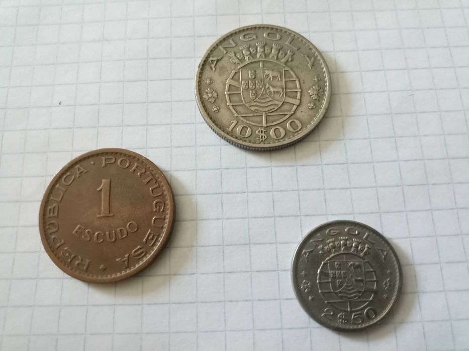 Lote de 10 moedas de Angola (ex-colónia, de 1927 a 1974)