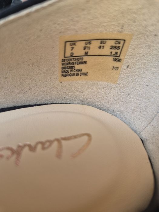 Босоніжки Clarks