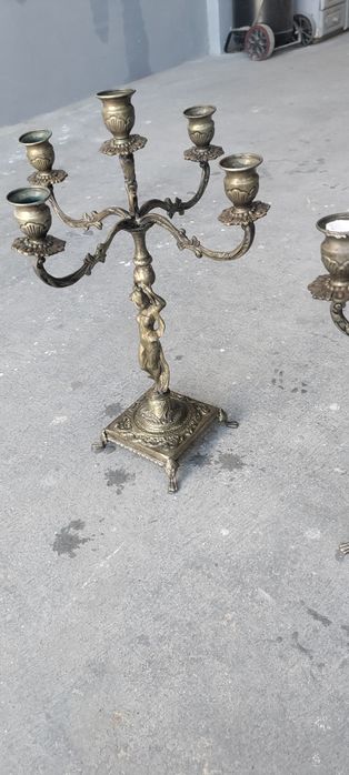 2x candelabros  com mulher