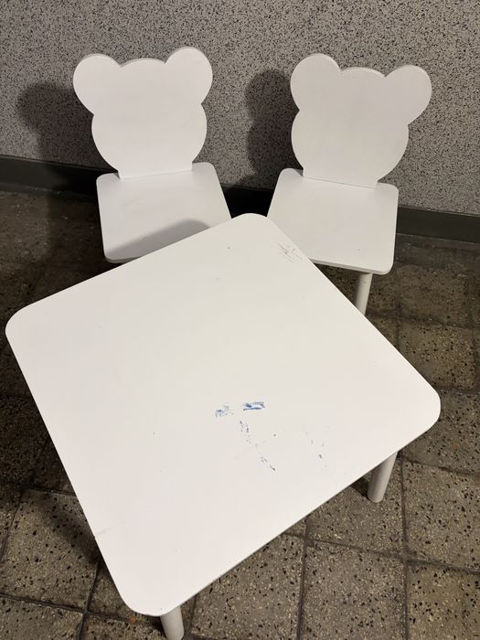 Zestaw stół i dwa krzeselka